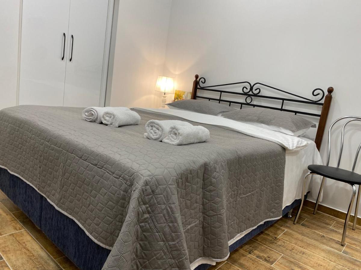 Guest House Gml-2 Tbilisi Ngoại thất bức ảnh